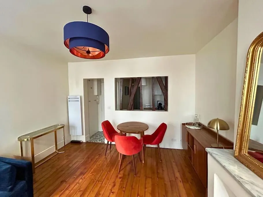 One Bedroom Apartment Batignolles Paris