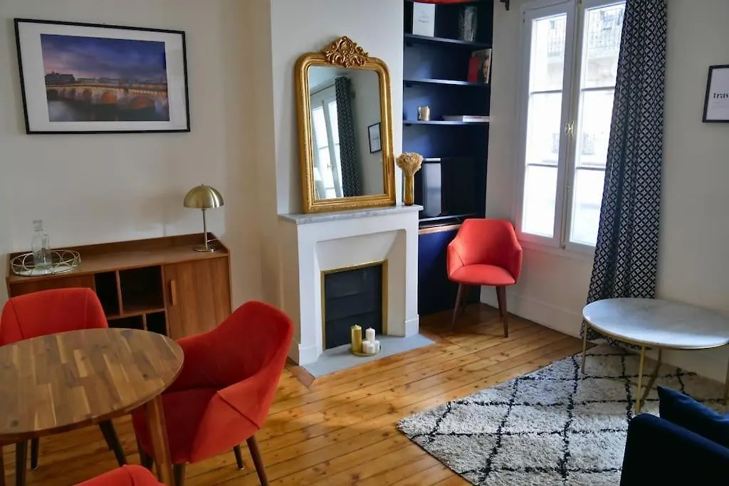 One Bedroom Apartment Batignolles Paris